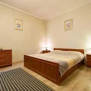 Nadezhda On Nauryzbay Batyra 37/1 公寓